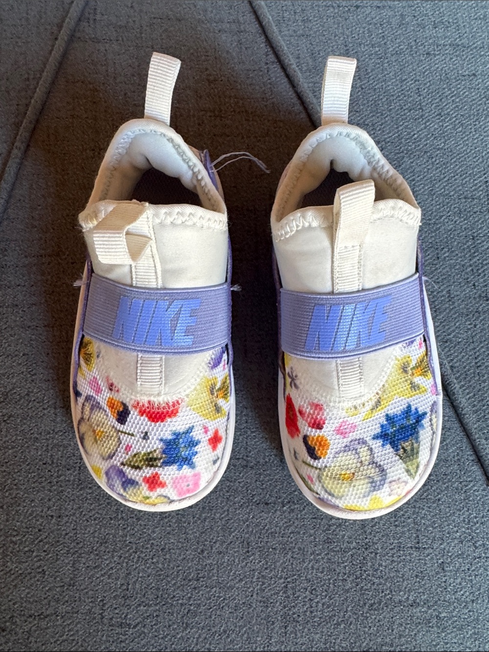Nike Kids Floral Slip-On Sneakers in Cream and Lavender Strap
